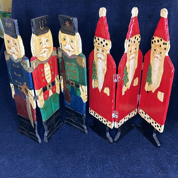 Wood 3 Panel Santas and Soldiers. Vintage. Carved fronts. Two sets of 3 panels - Picture 1 of 7